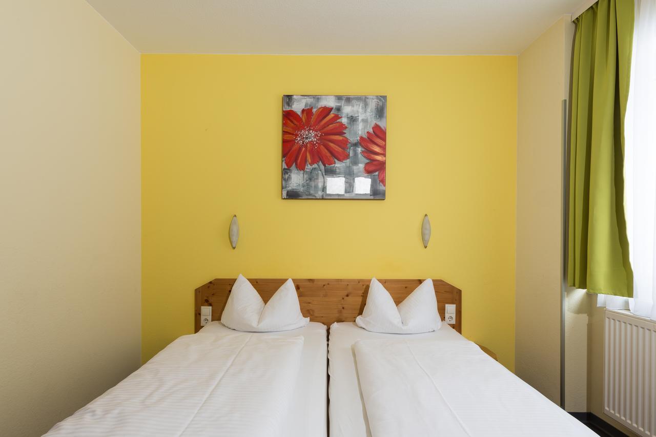Hotel Demling Randersacker Eksteriør billede